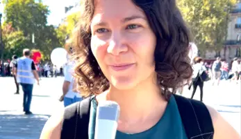 Murielle chercheuse en botanique répond à nos questions lors d'un micro-trottoir